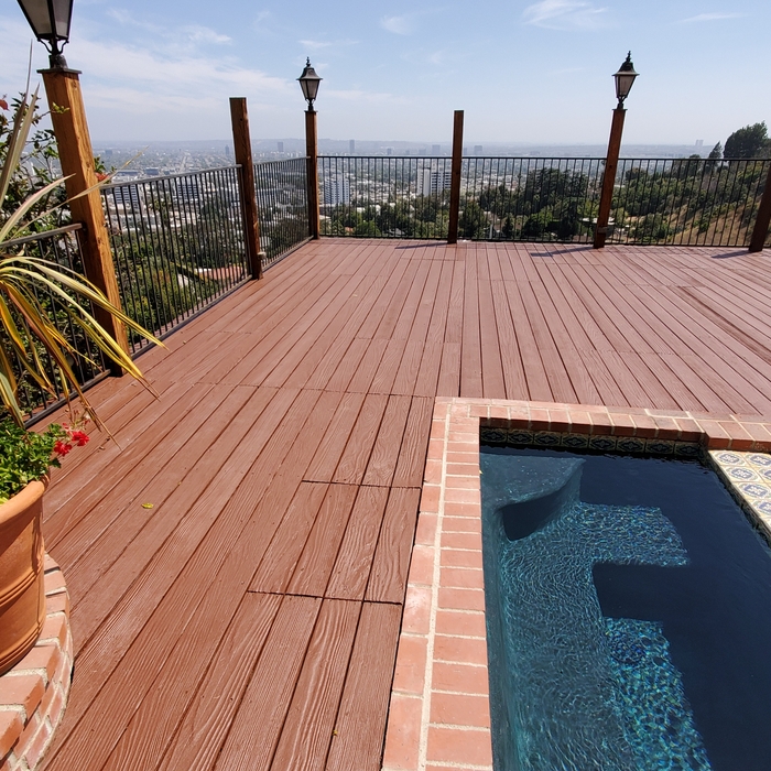 Custom built wood deck overlooking the city — Dubon's Construction